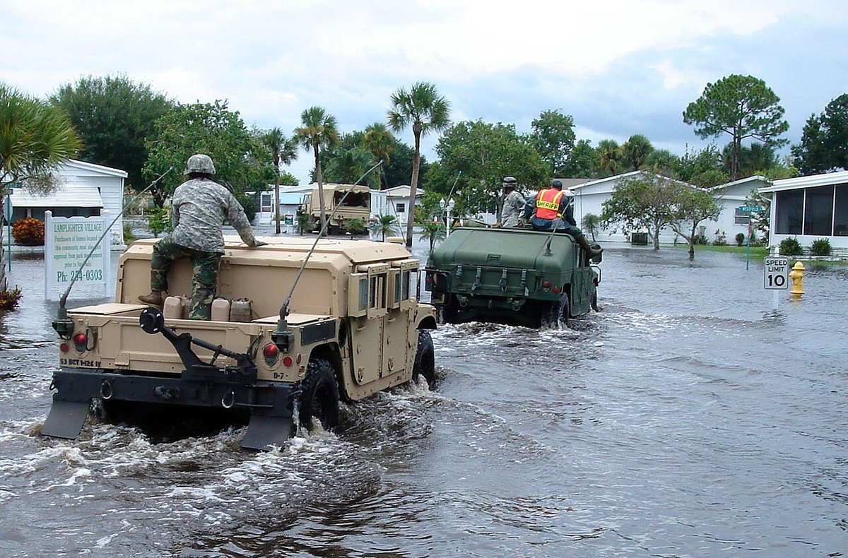 Melbourne Village, FL - File:Flickr - DVIDSHUB - National Guardsmen Evacuate Florida Residents in  Wake 